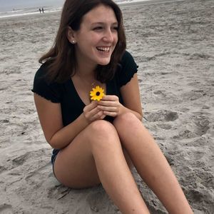 Meet your Posher, Holly